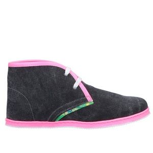 NWOB Le Crown Women’s Chukka Boot Size 38